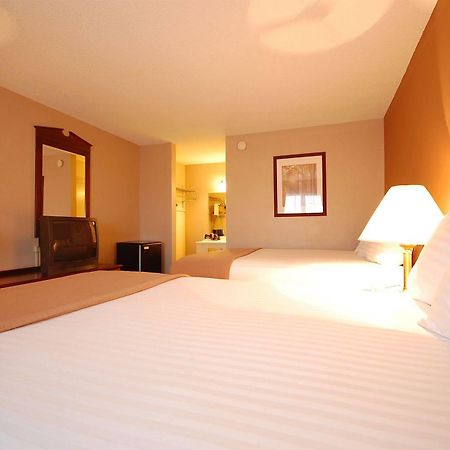 Magnuson Hotel Red Baron Garden City Ngoại thất bức ảnh