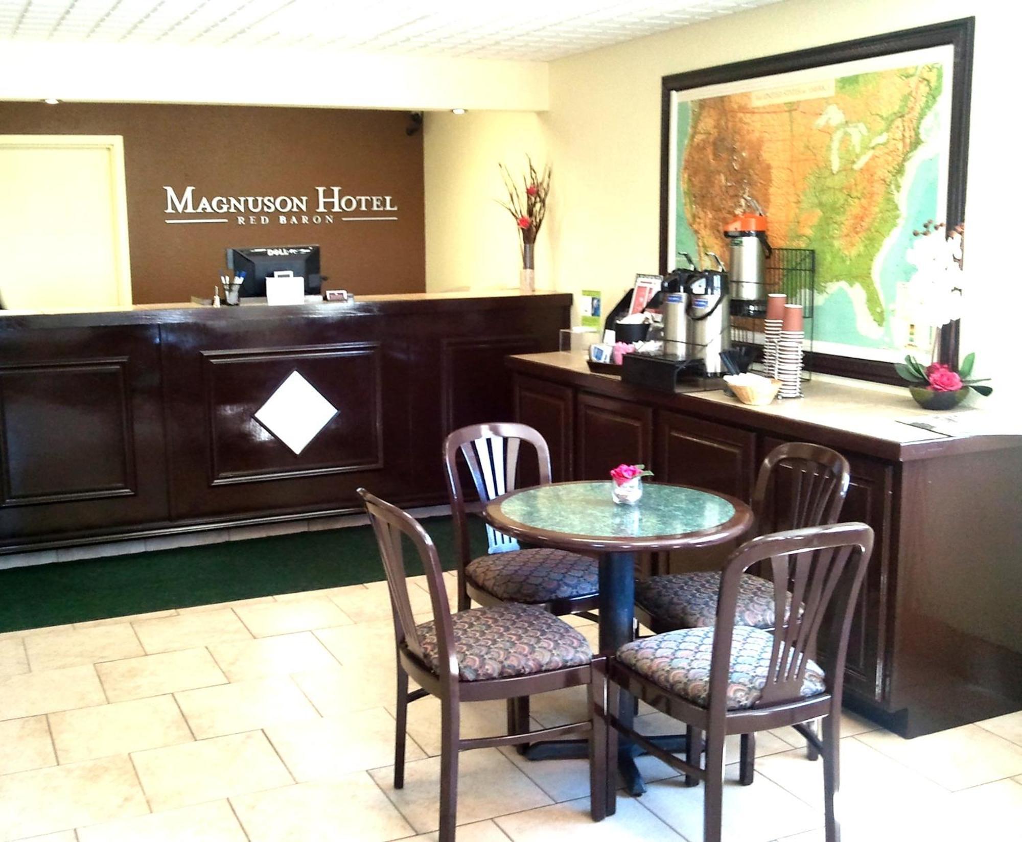 Magnuson Hotel Red Baron Garden City Ngoại thất bức ảnh